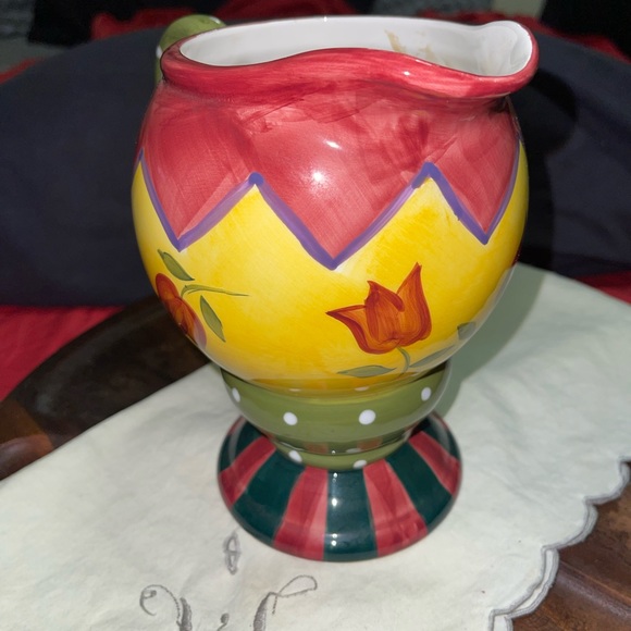 Vintage 1997 CBK Ltd, Elegant/Playful Rose Hand-painted Handled Ceramic Pitcher - Picture 6 of 13